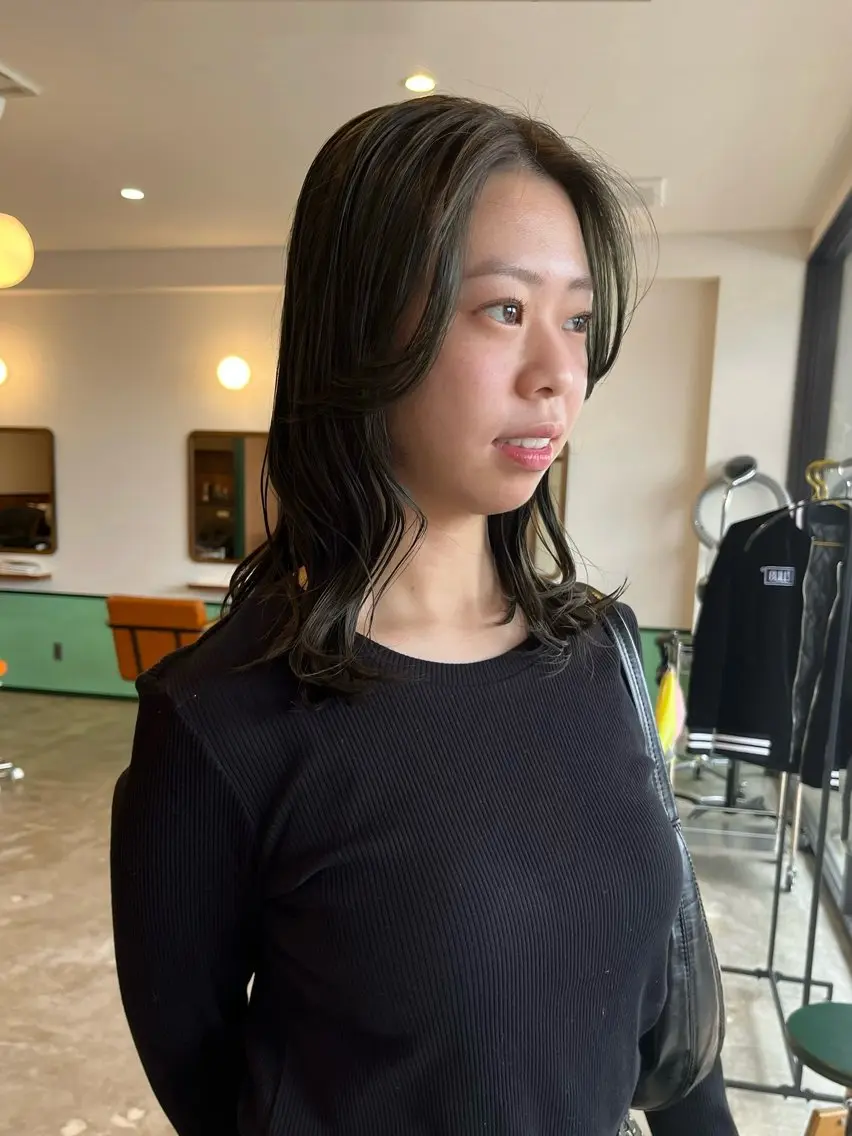 セミロング カット ヘアカラー LOBBY HIMERIのヘアスタイル