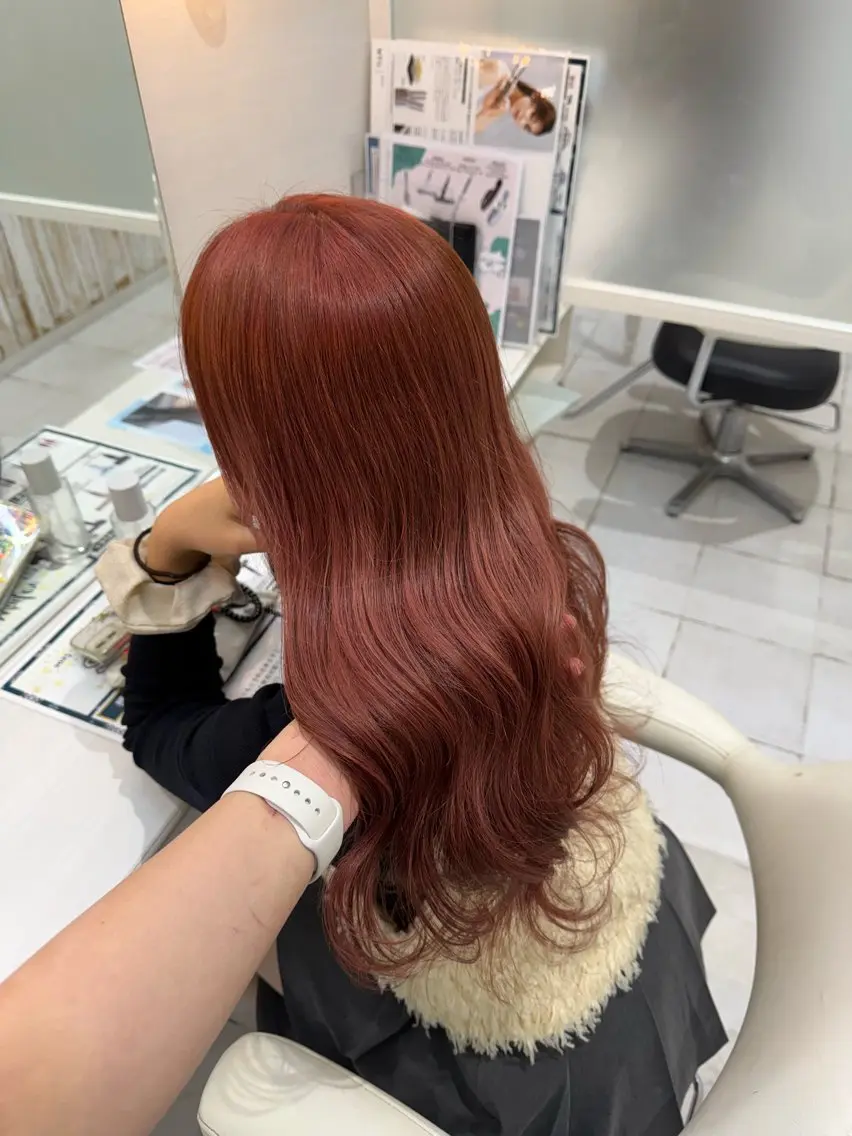 ロング ヘアカラー 顔まわりレイヤー× ラッシュリフトみつほのヘアスタイル