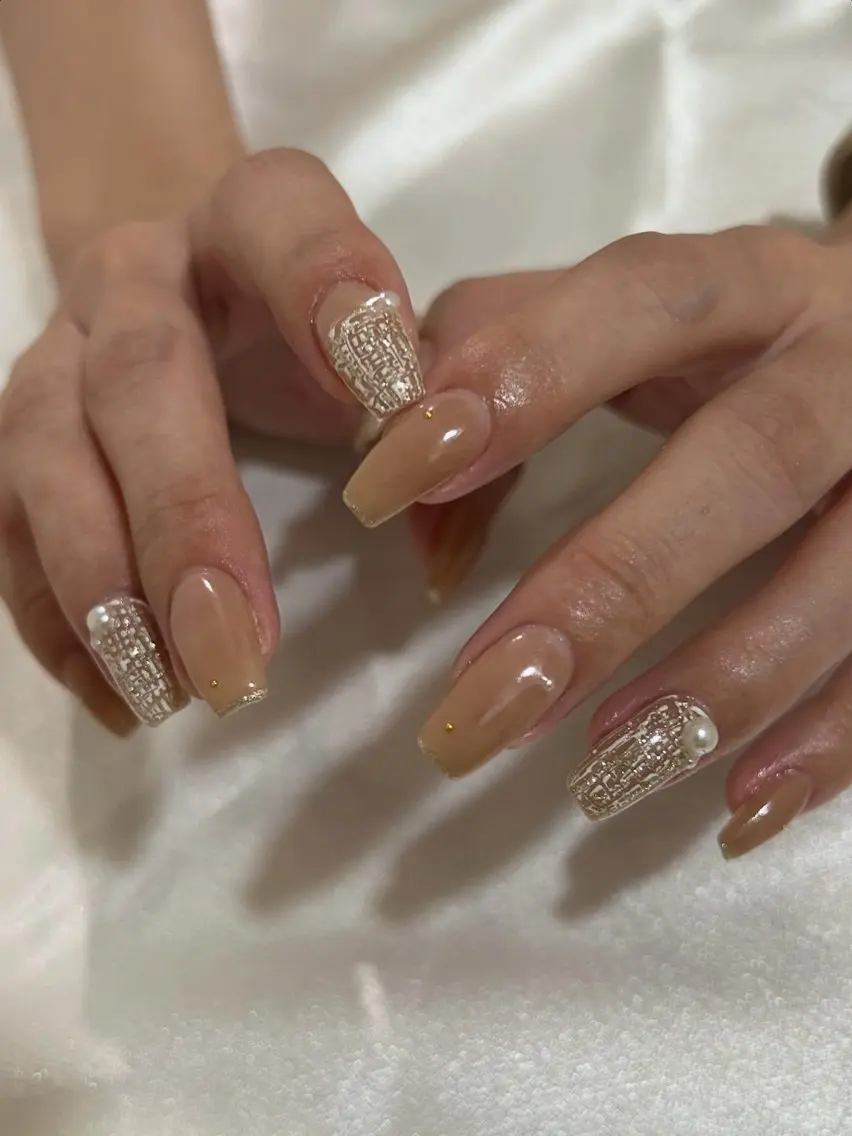 ネイル カジュアル 成人式 フレンチネイル ガーリー キラキラネイル ハンドネイル ハンドケア lylynail YUUKAのネイルデザイン