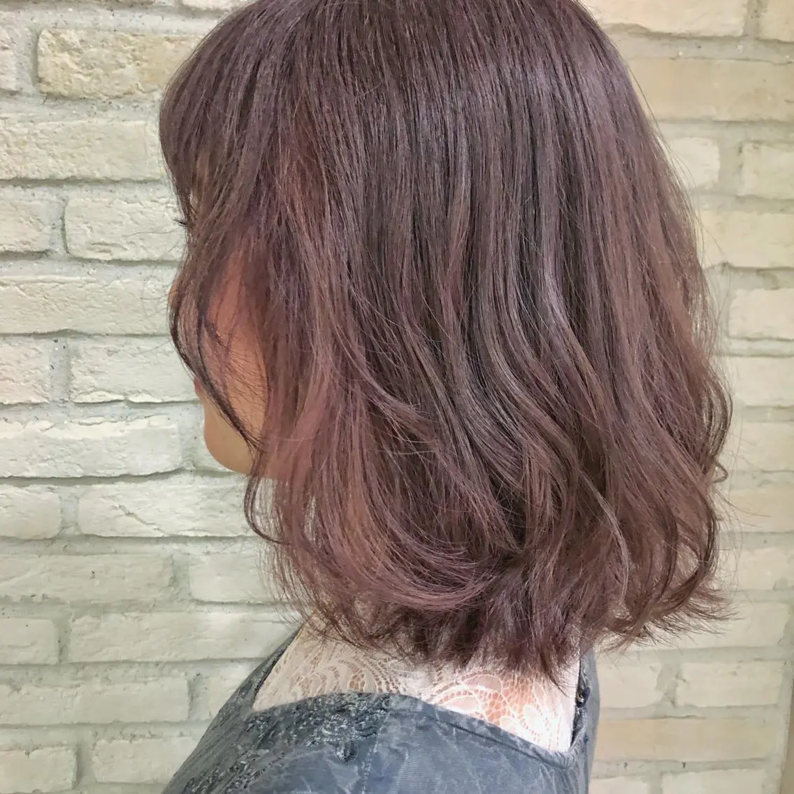 ミディアム カラー ベージュカラー ブリーチ ピンクカラー ピンクベージュ 大平 美沙のヘアスタイル