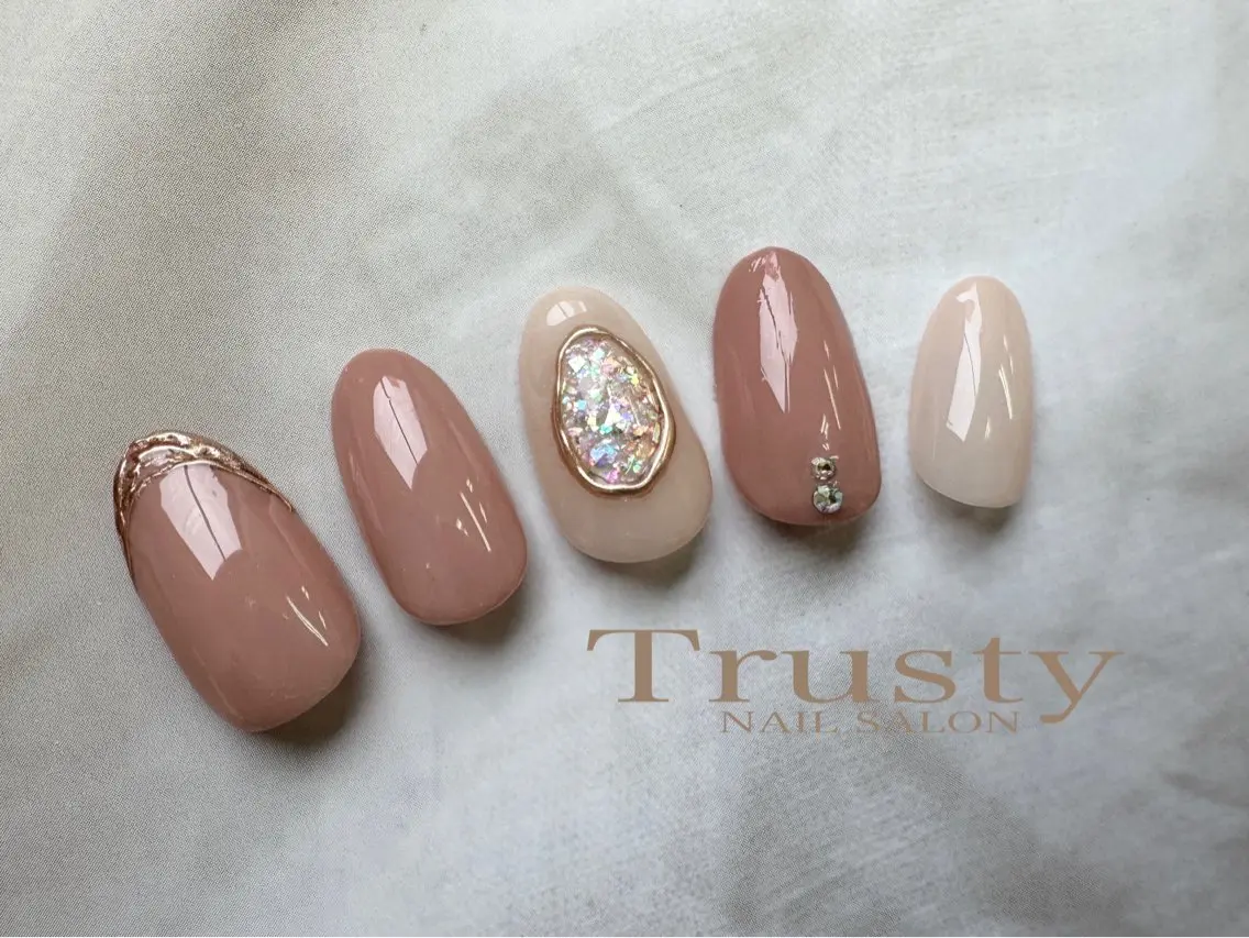 ネイル Trusty新小岩 杉山のネイルデザイン