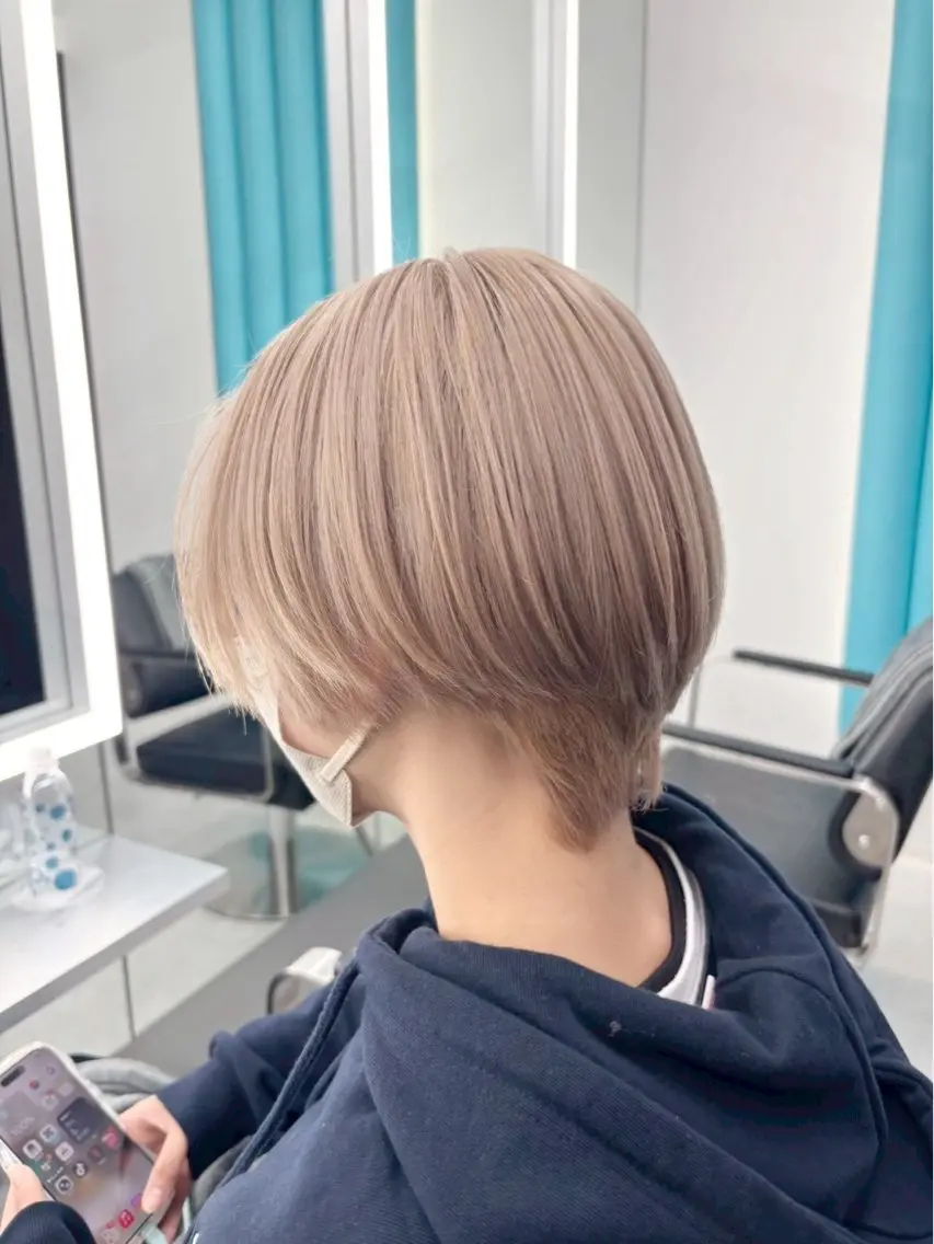 ブリーチカラーカットの写真
