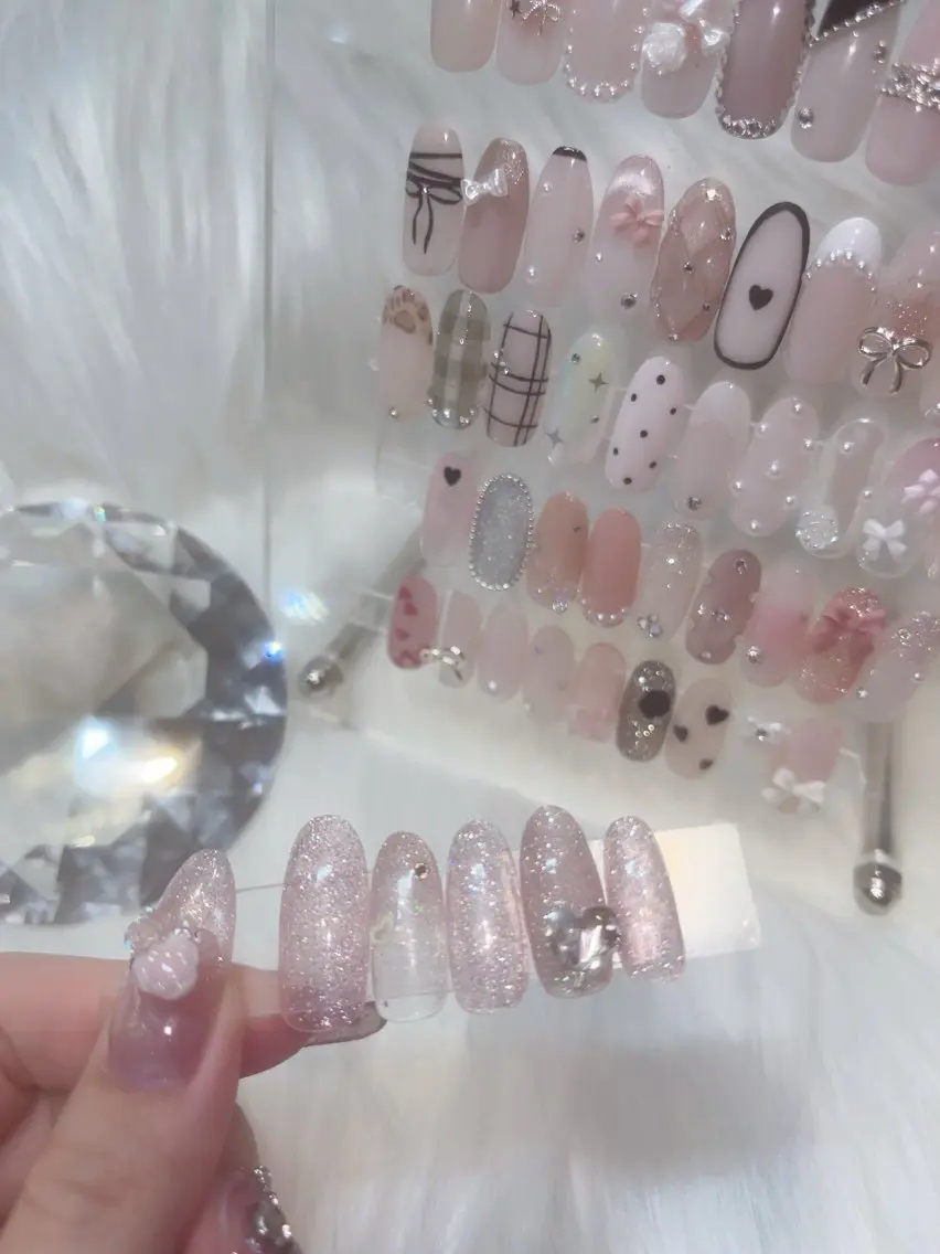 ネイル アートネイル フラッシュネイル KOKONA 🎀のネイルデザイン