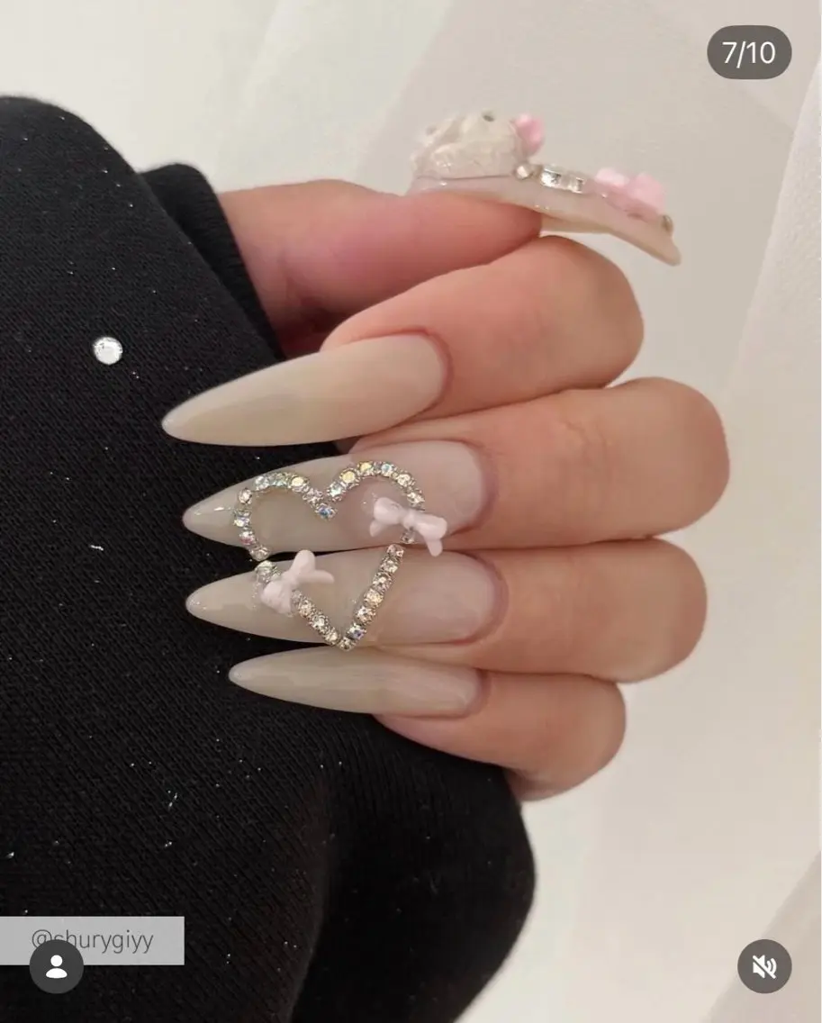 ネイル アートネイル 長さ出し ジェルネイル 韓国ネイル マグネットネイル ハンドネイル Cloudy Chan Nailのネイルデザイン