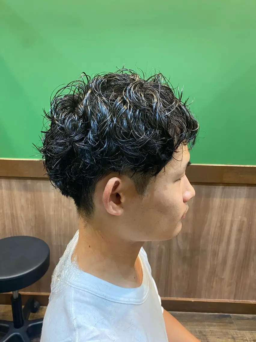 パーマ メンズ 山田 太一のヘアスタイル