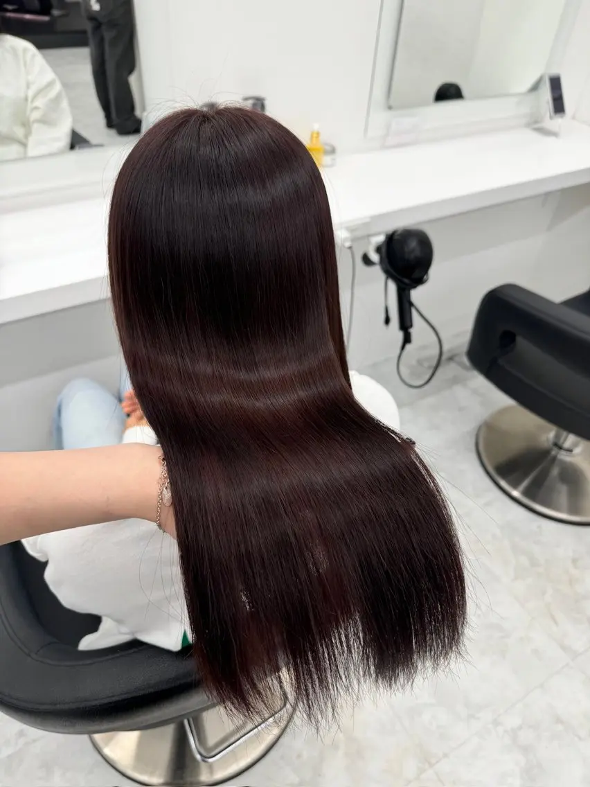 ロング カラー 抜け感レイヤー︴ ニュアンスカラーのヘアスタイル