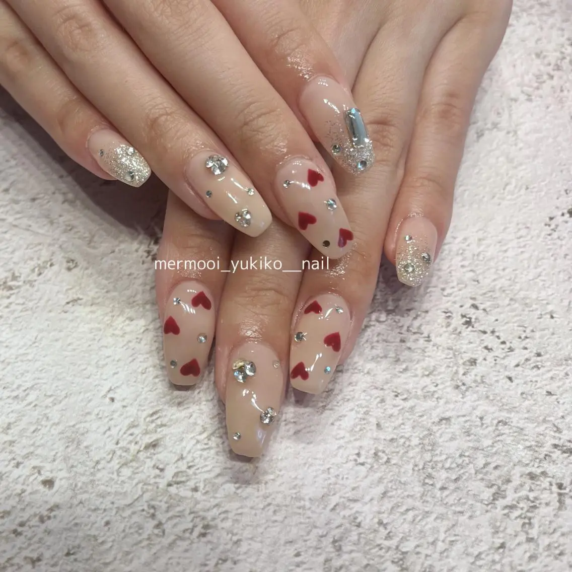 ネイル アートネイル ハート ロングネイル ニュアンスネイル ワンホンネイル mermooi nailのネイルデザイン