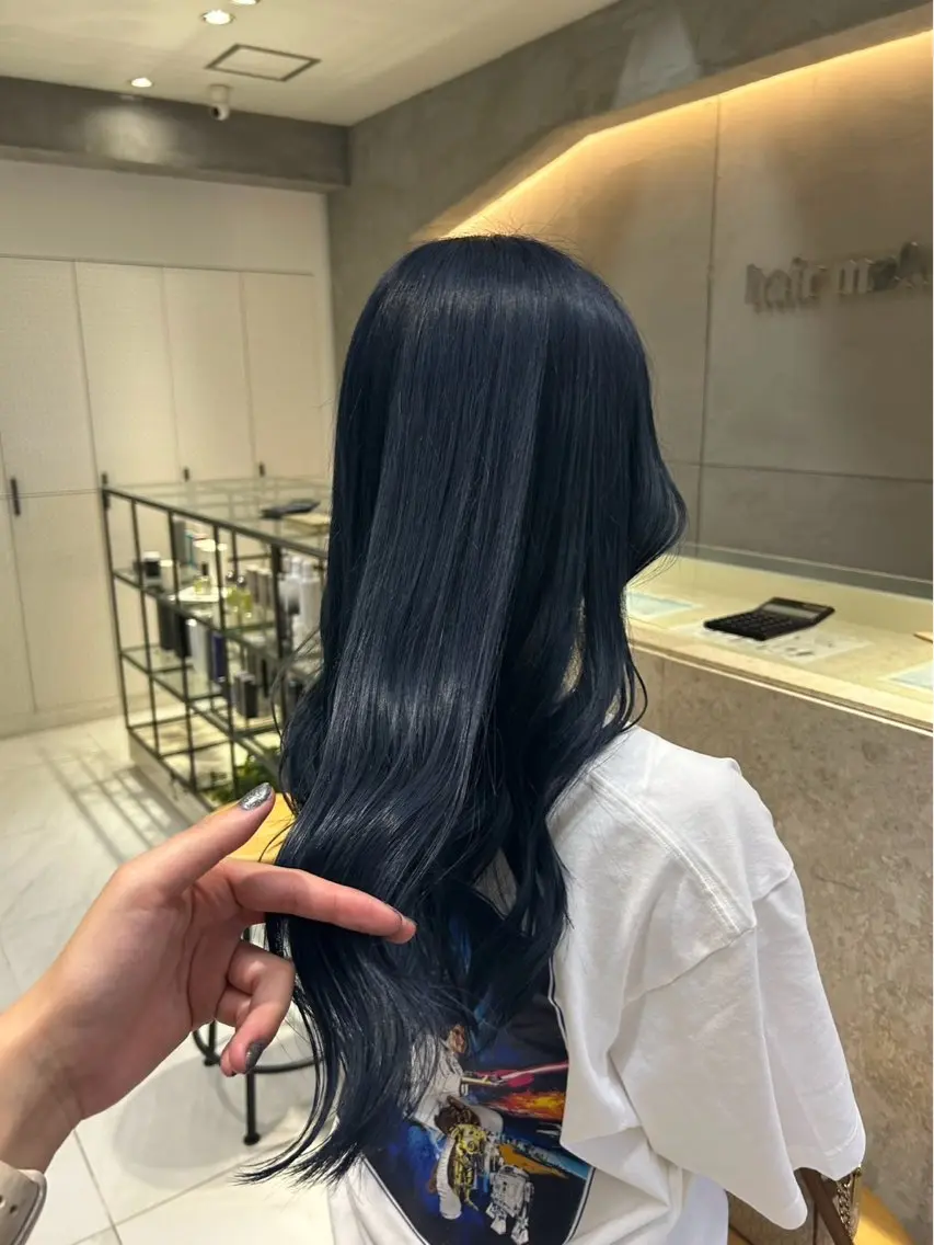 ロング カラー 黒髪 ブルーカラー ブルーブラック 透明感カラー ハイトーン¦カット ¦nanaka¦のヘアスタイル