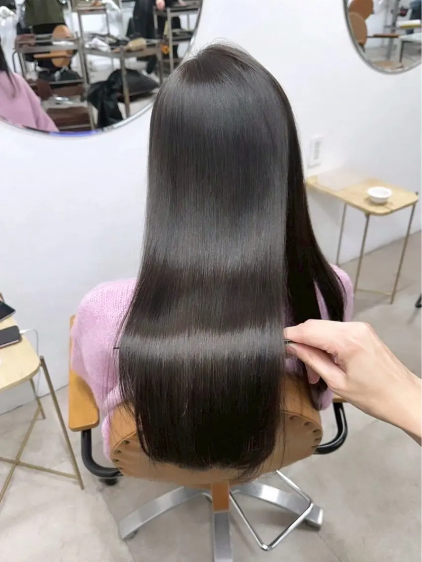 美髪縮毛矯正＋髪質改善トリートメントの写真