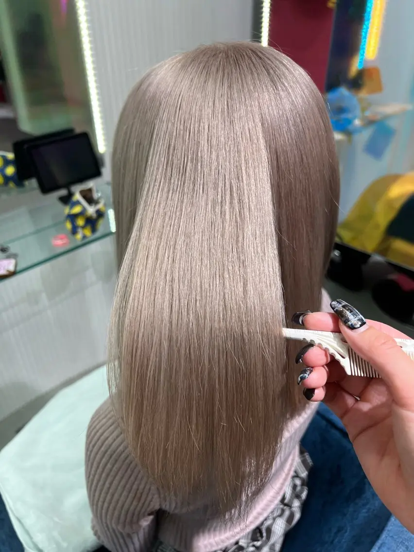 セミロング カラー ヘアカラー box mico. mutsumiのヘアスタイル