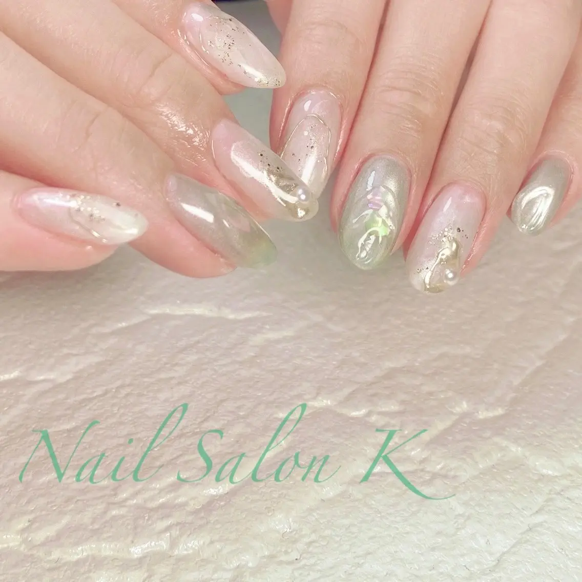 ネイル グリーン マグネットネイル ニュアンスネイル ハンドネイル Nail Salon K 🧸美爪育成のネイルデザイン