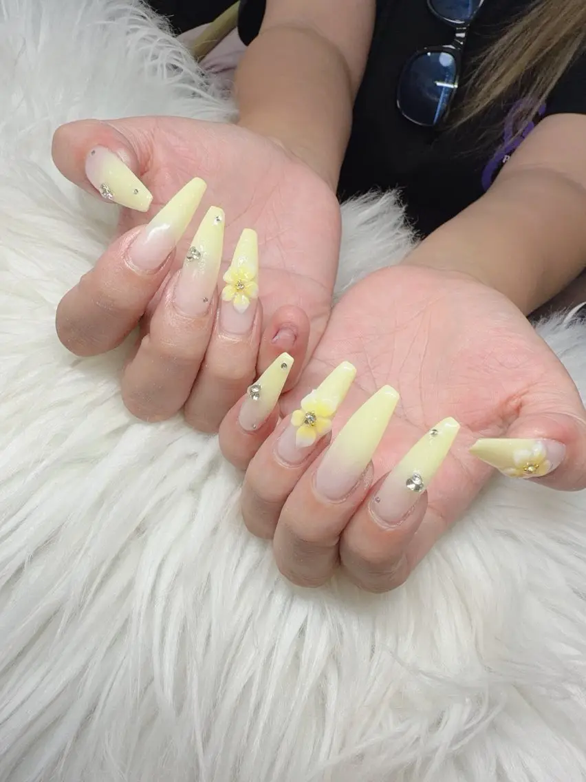 ネイル 長さ出し グラデーション 卒業式 キラキラネイル マグネットネイル ハンドネイル Lee Nailsのネイルデザイン
