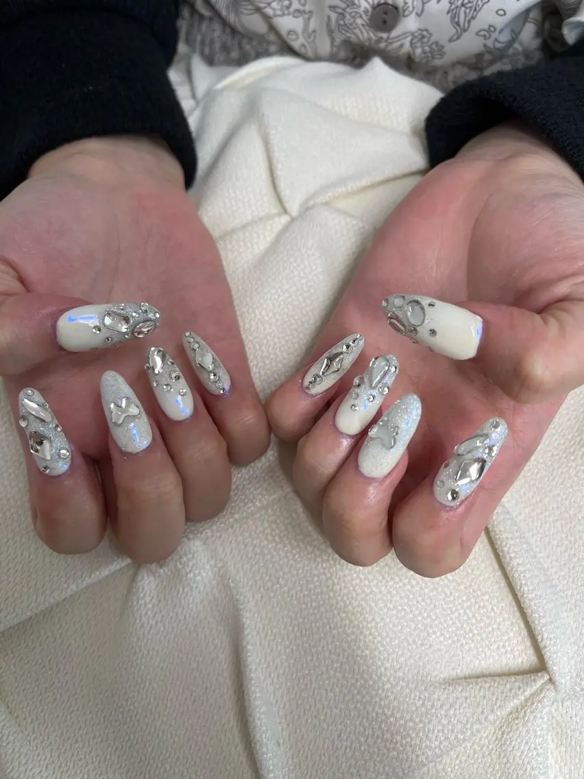 ネイル nail.salon .Reversalのネイルデザイン