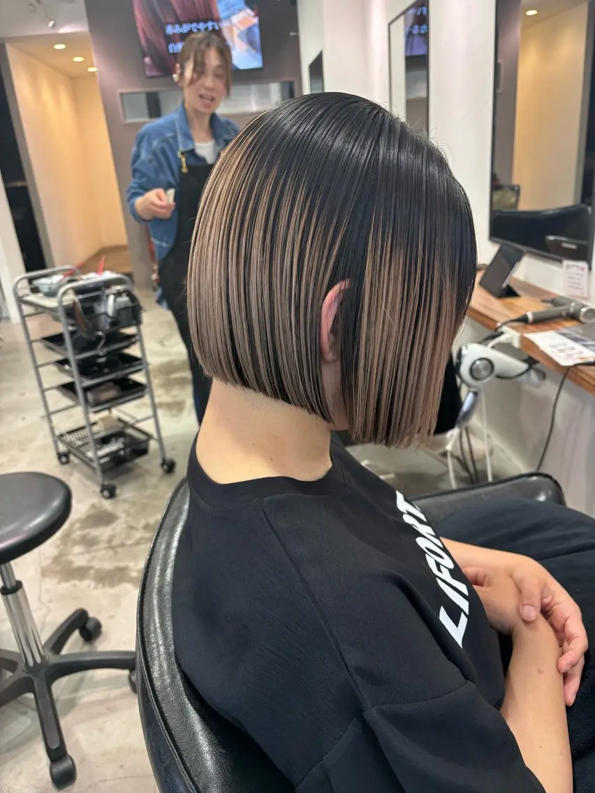 ミディアム カラー stylist 佐藤のヘアスタイル