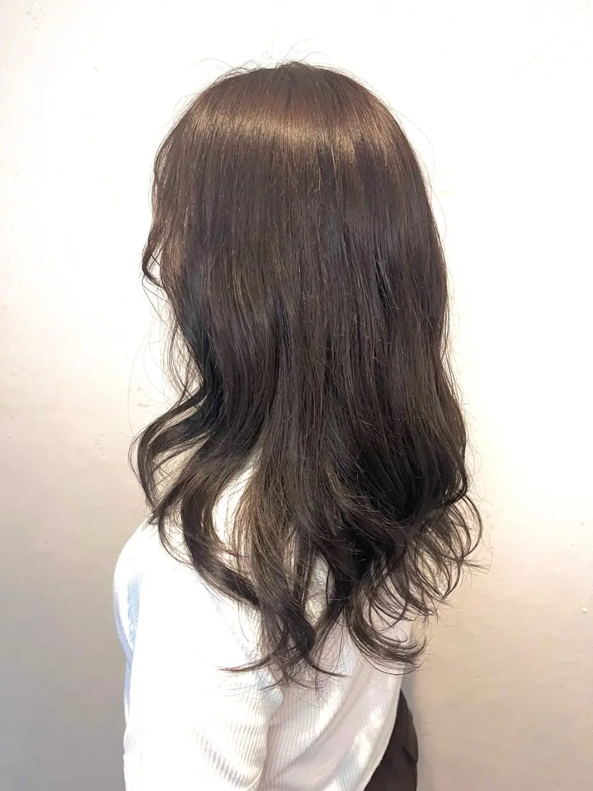 ロング カラー 伊藤 さやかのヘアスタイル