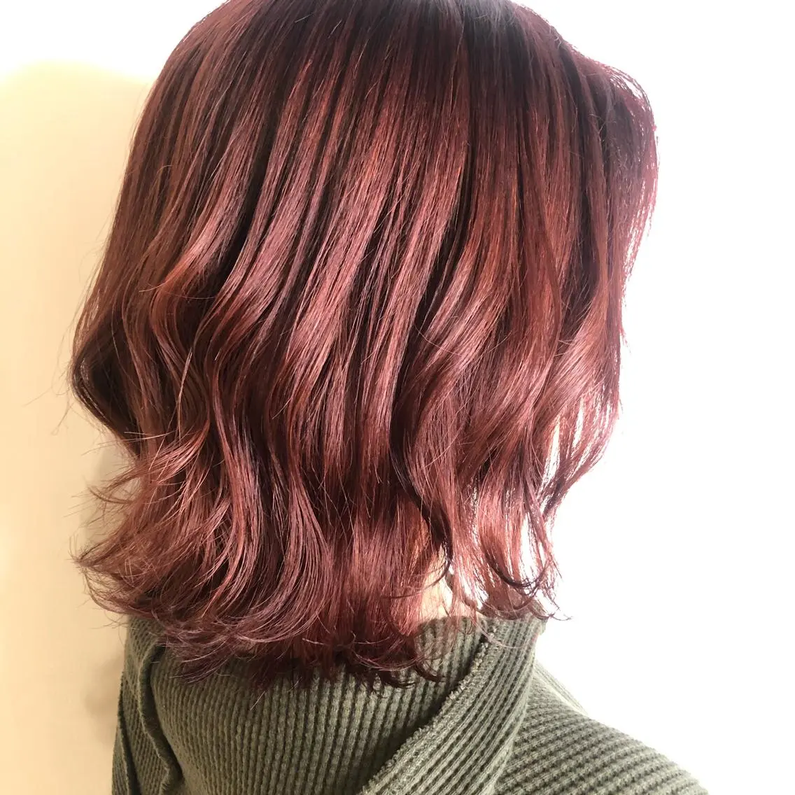 ショート カラー ヘアアレンジ マツエク・マツパ レッドカラー 透明感カラー🫧ヘア セット🫧松本菜月の眉毛・アイブロウイメージ