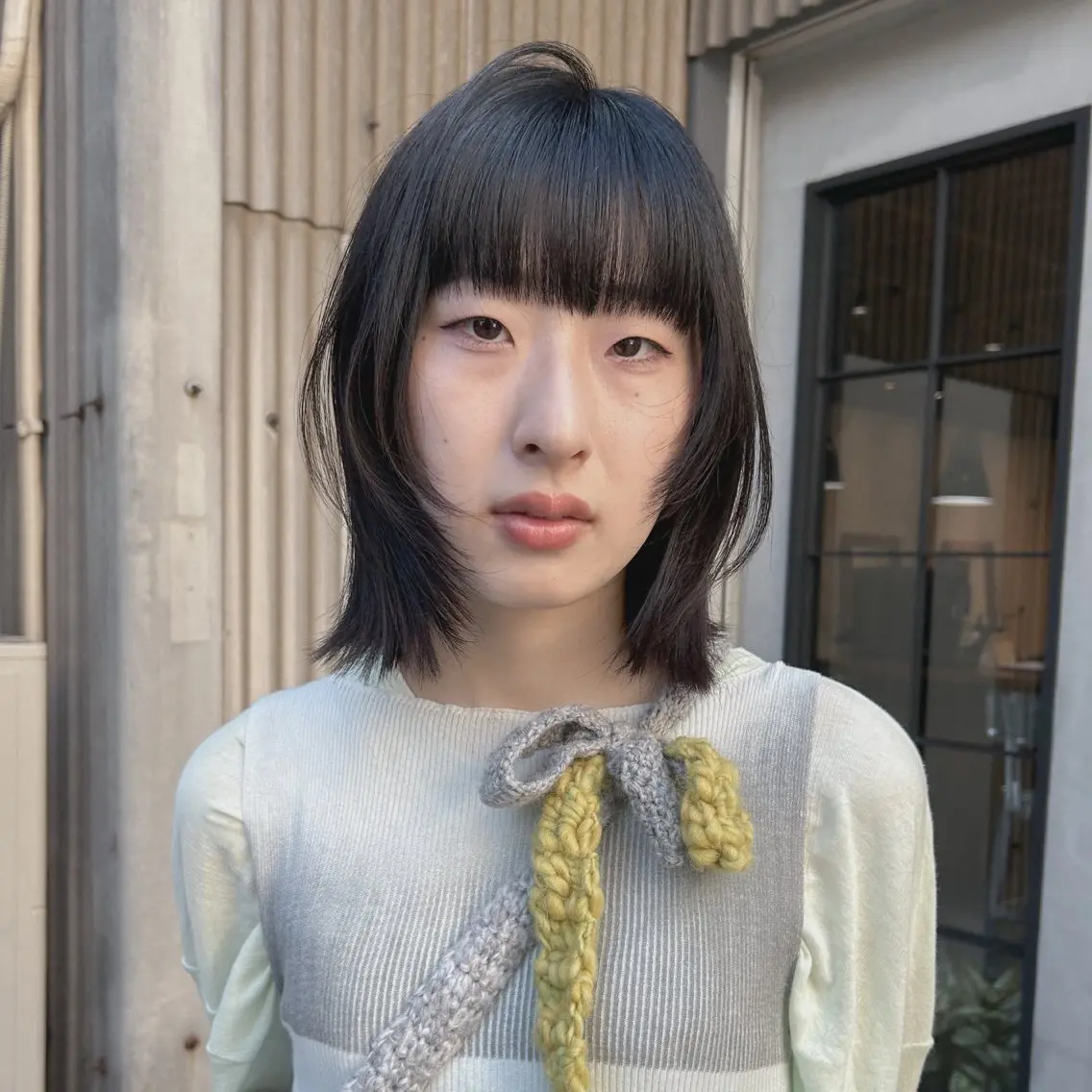 ミディアム カット メイ🩰ブリーチなし ダブルカラーのヘアスタイル