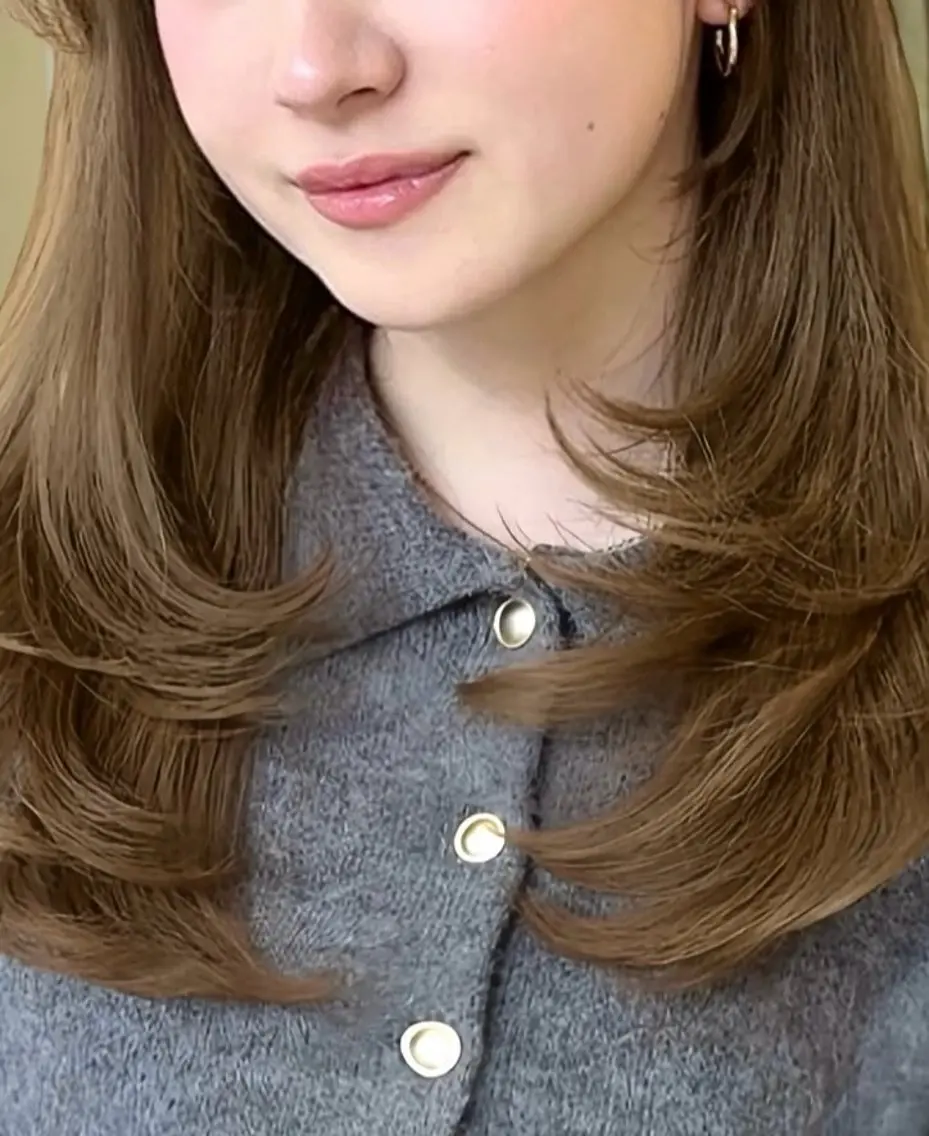 ロング レイヤーカット 古屋 澪 艶髪カラー✨のヘアスタイル
