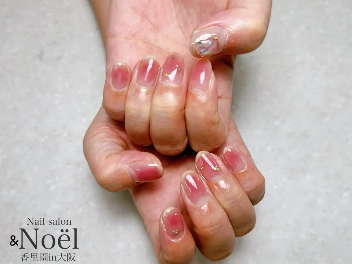 ネイル チークネイル ハンドネイル Nailsalon &Noelのネイルデザイン