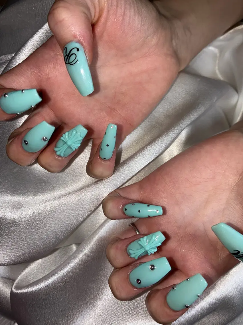 ミディアム ハンドネイル YOKOSUKA NAILS💅✨のネイルデザイン