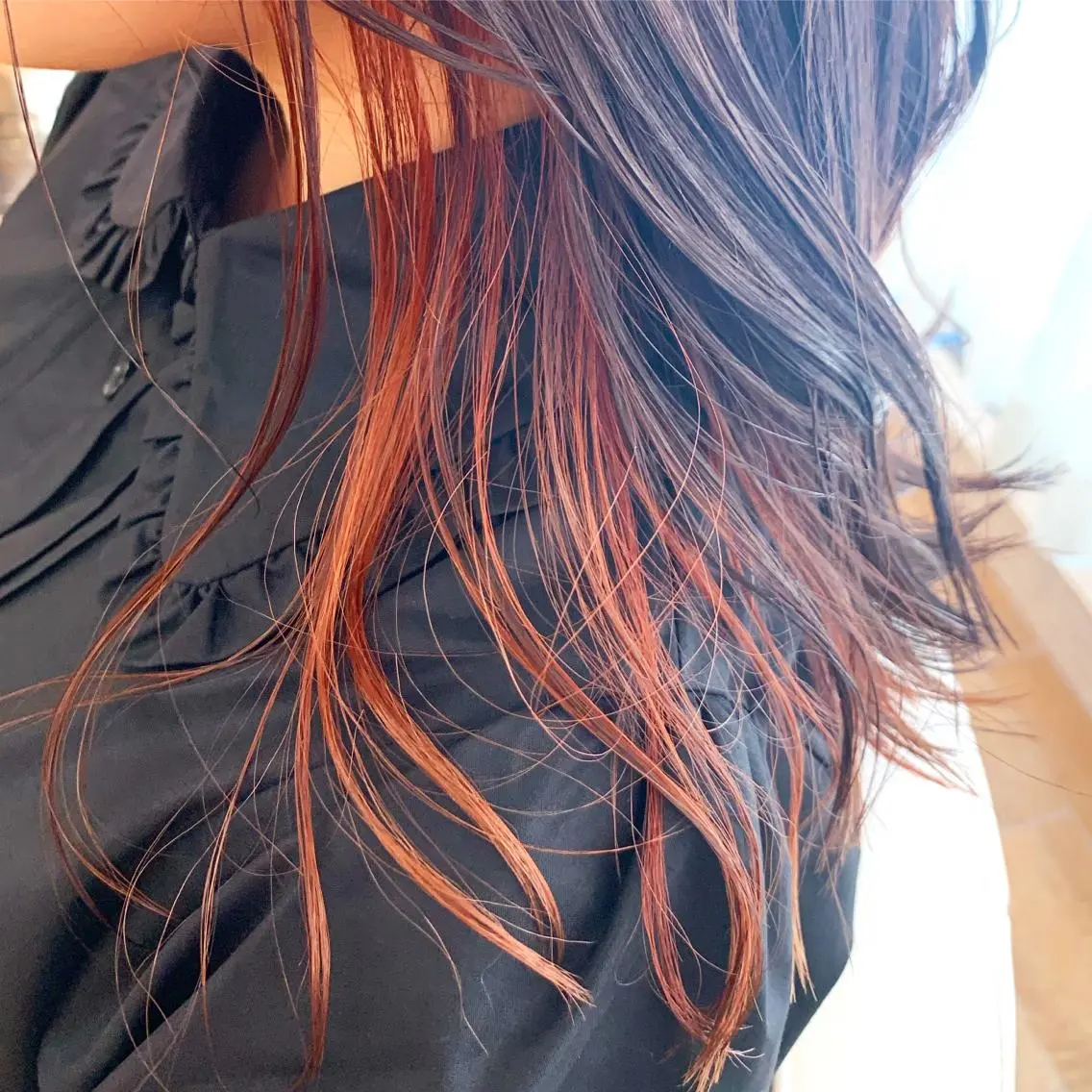 セミロング カラー インナーカラー レッドカラー ヘアカラー ✨カラー支持No.1 🧸ワキ カナコ🧸のヘアスタイル