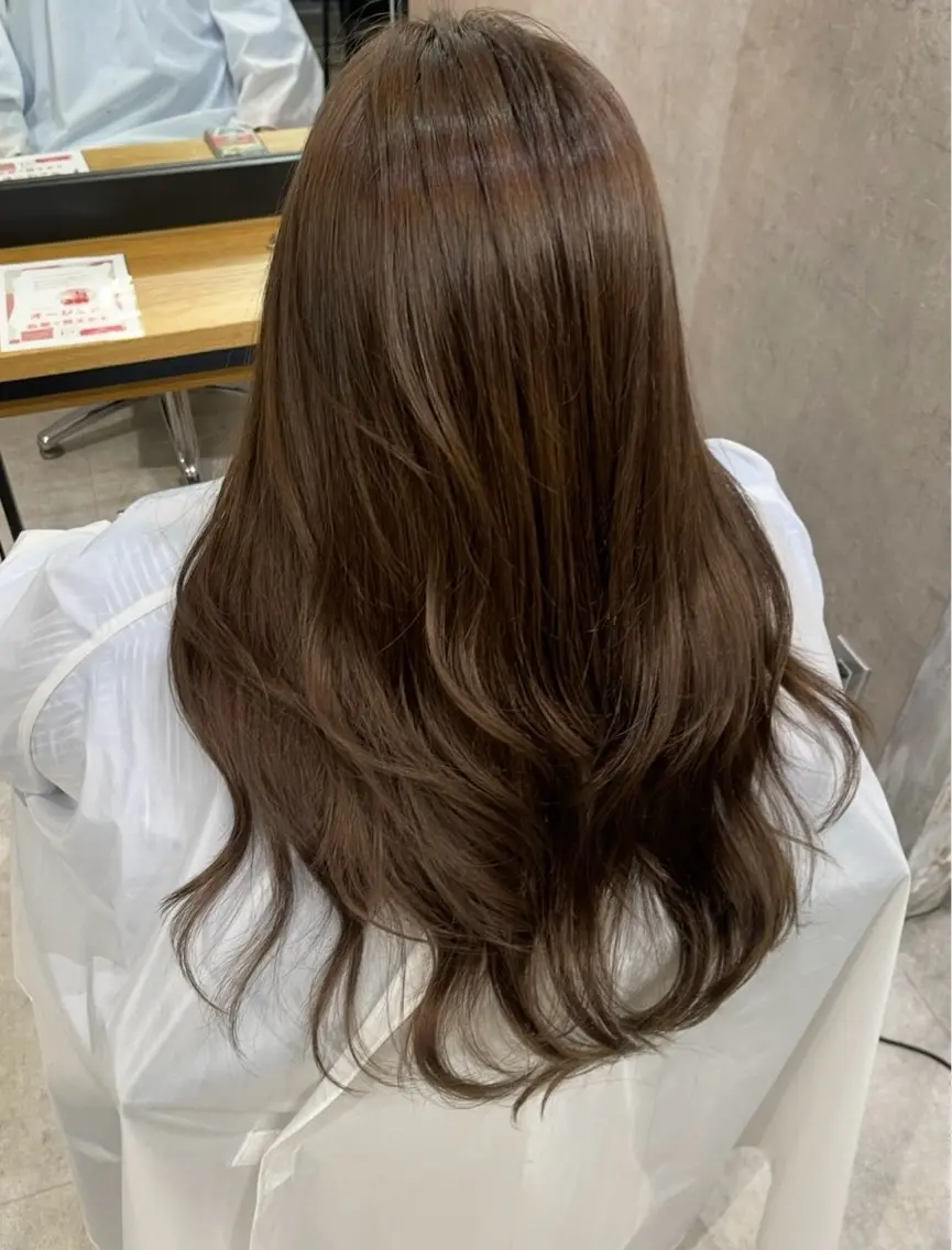 セミロング カラー ベージュカラー ブラウンカラー ブラウンベージュ カット ヘアカラー トリートメント 松井那津子 /ハイライトブリーチのヘアスタイル