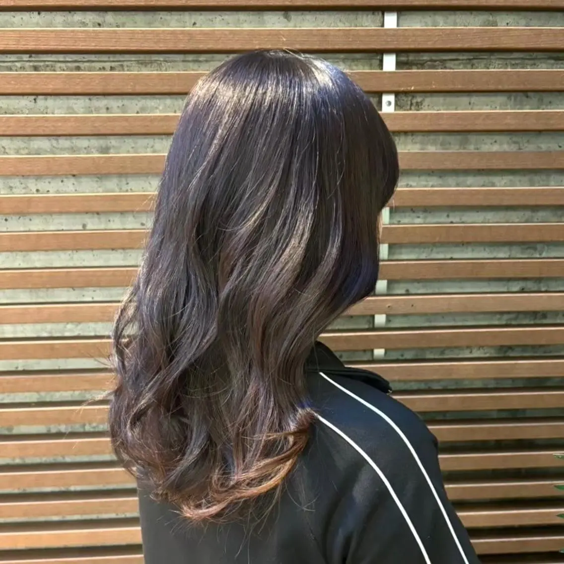 ロング カラー アッシュ ブラウンカラー ココアブラウン グレージュ カット ヘアカラー トリートメント 秋山 達乃進のヘアスタイル