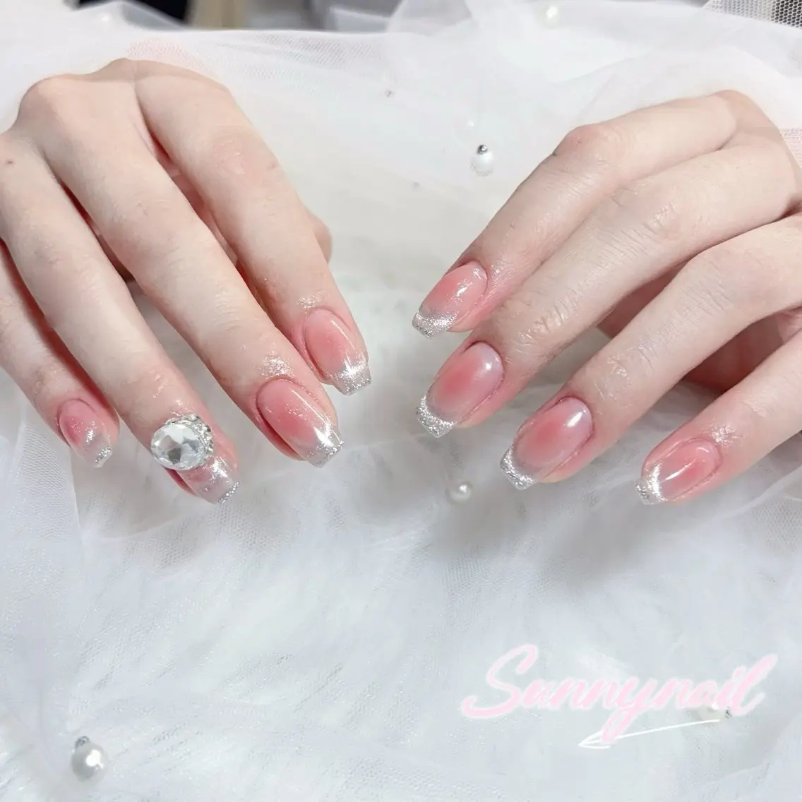 ネイル チークネイル フットネイル フレンチネイル ジェルネイル ラメ(グリッター) sunnynail 小桃のネイルデザイン