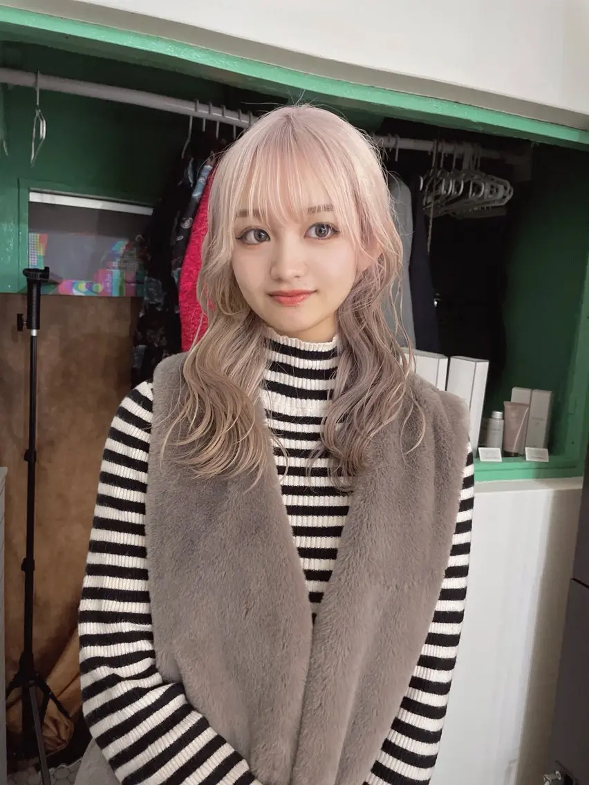 セミロング カラー カット ヘアカラー トリートメント 難波/心斎橋/ボブ/ 髪質改善/ハイトーンのヘアスタイル