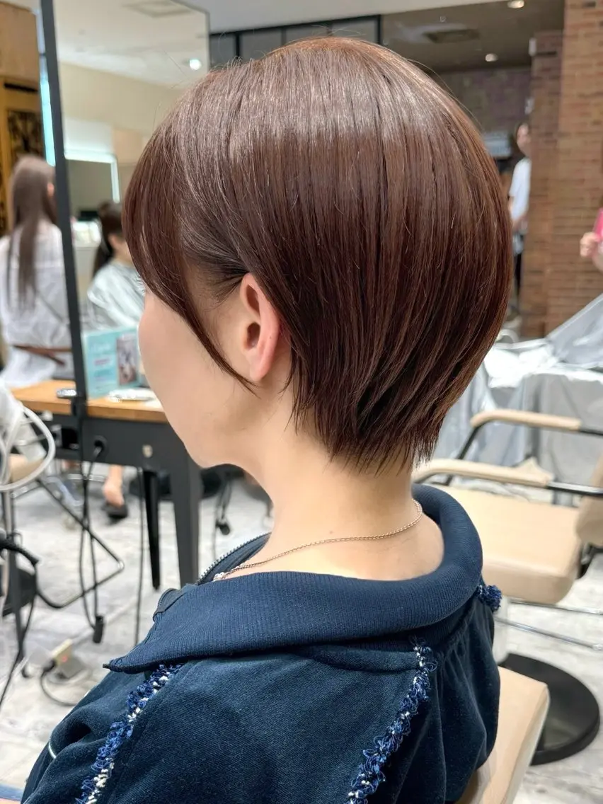 ショート カラー カット ヘアカラー トリートメント 💍新宿ショート 💍岩田莉奈のヘアスタイル