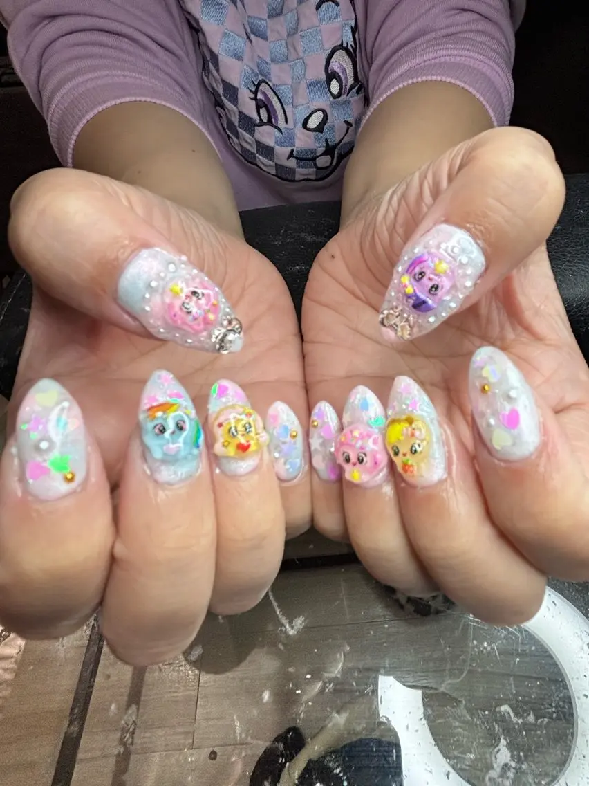 ネイル ハンドネイル 海外ネイル u4me🦄💜のネイルデザイン