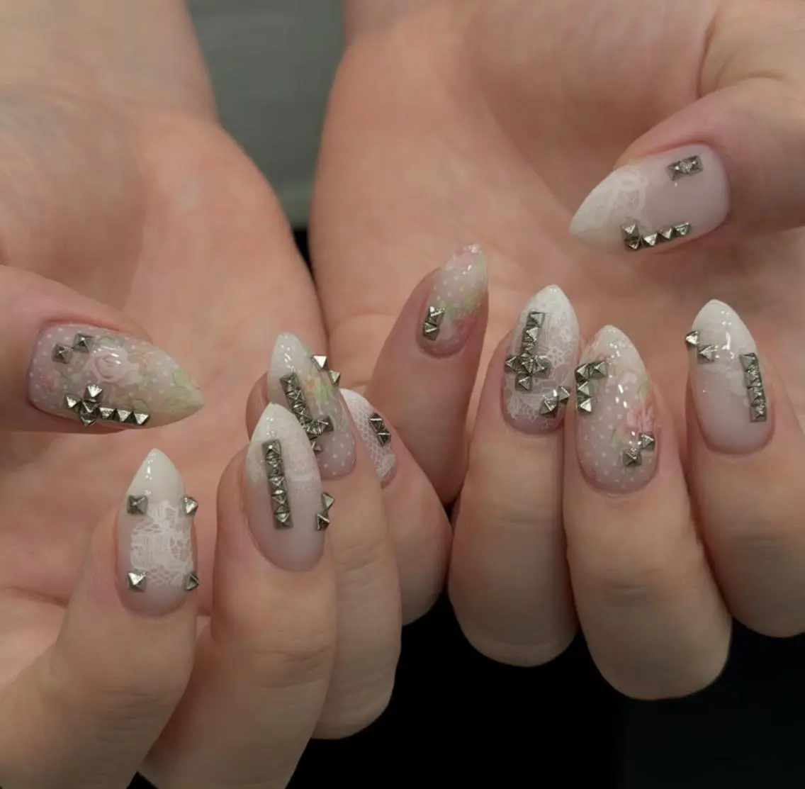 ネイル ハンドネイル 🎀 Ayaka_nailのネイルデザイン