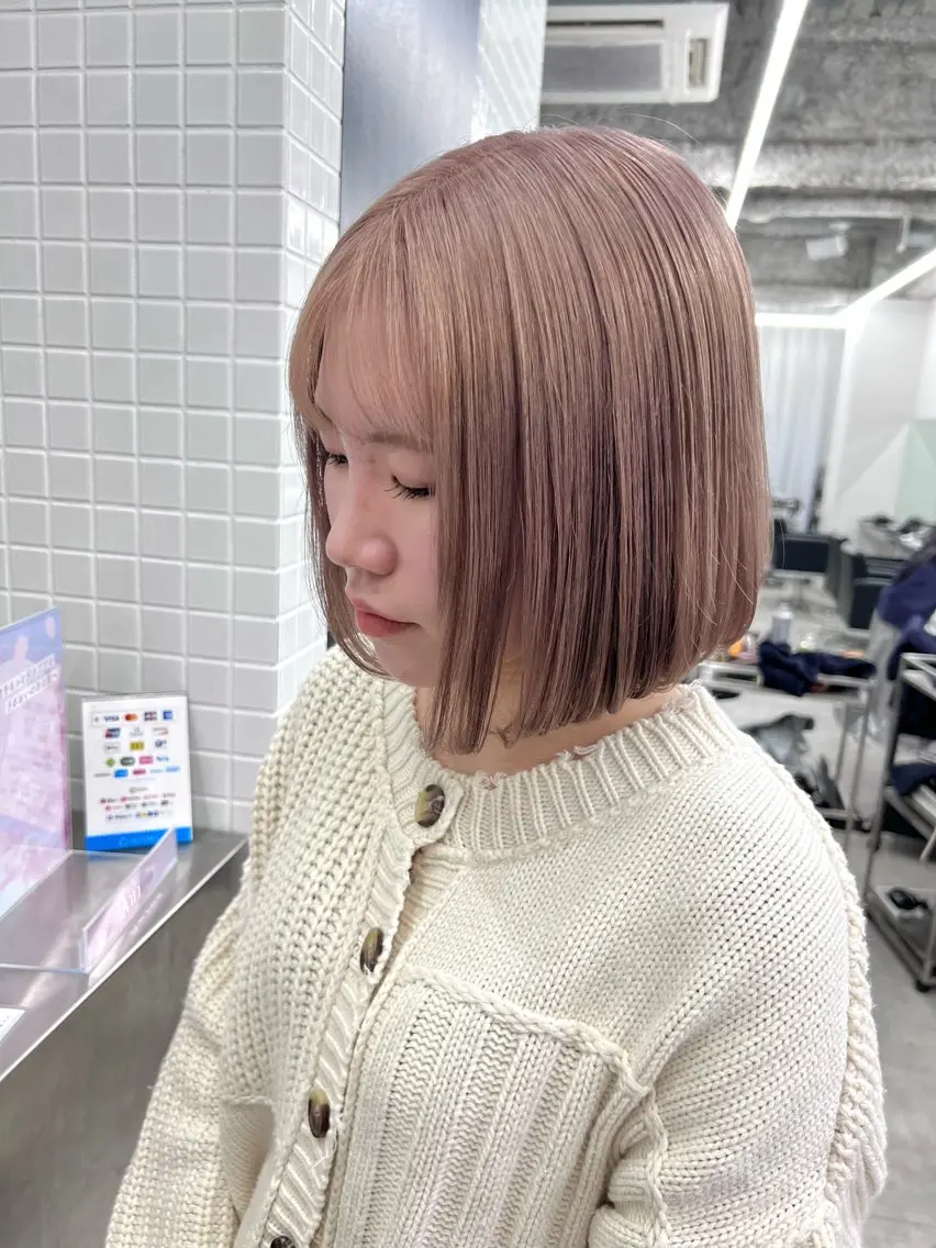 ショート カラー ブリーチ グレージュ ベイリコルド　アトリ 店長　宮城一真のヘアスタイル
