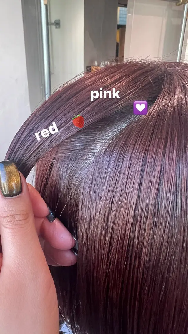 ロング カラー 暗髪🩶ラベンダー/ ブルー/ユウナ🤍のヘアスタイル