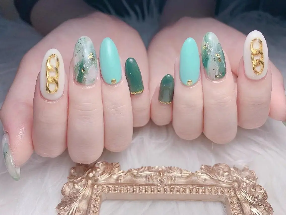 ネイル アートネイル べっ甲ネイル ボルドー 長さ出し フラワーネイル 🎀Yumi✨ ミキネイルサロン池袋のネイルデザイン