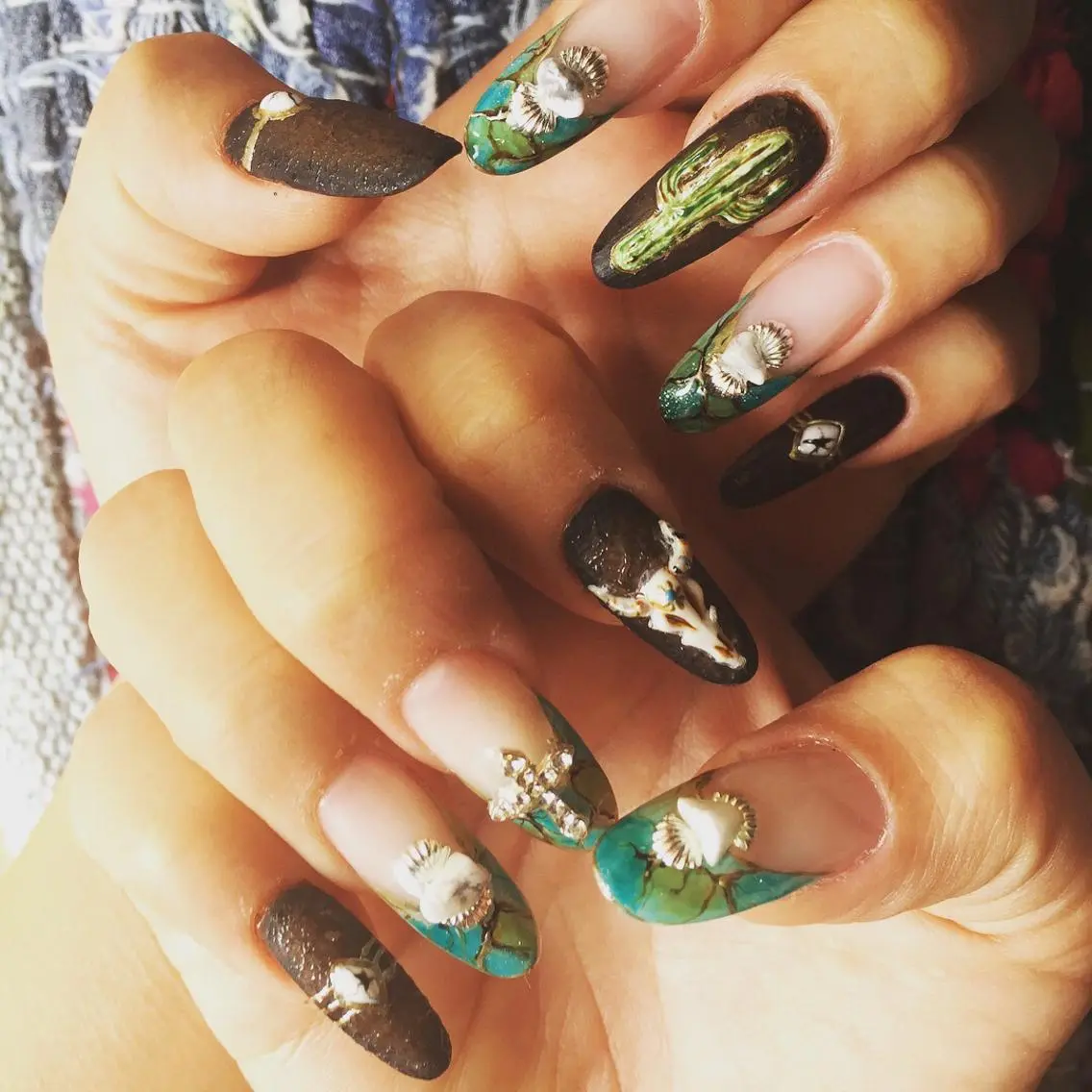 ネイル YÜA NAILのネイルデザイン