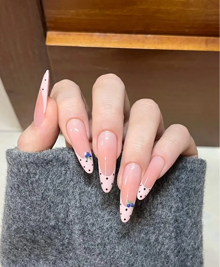 ネイル アートネイル チークネイル 長さ出し フラワーネイル ジェルネイル LienBeauty 柒月のネイルデザイン