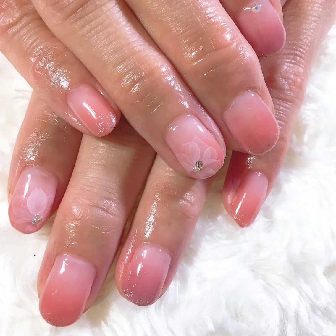 ネイル アートネイル フラワーネイル ジェルネイル グラデーション MISAKO nailのネイルデザイン
