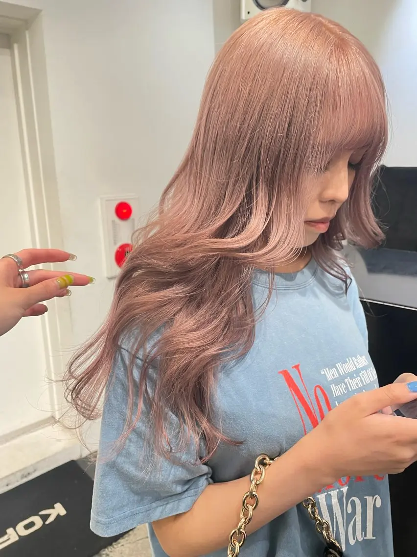 ロング カラー ヘアアレンジ ブリーチ ブロンド ピンクカラー カット ヘアカラー トリートメント 艶ハイトーン/ヘア アレンジAYAKAのヘアスタイル