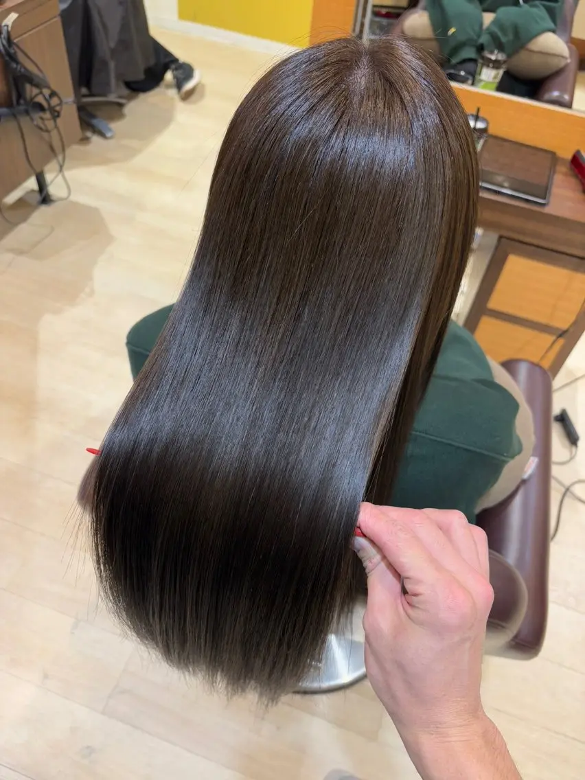 セミロング カット 縮毛矯正 トリートメント 🍀髪質改善、カラー TAICHI🍀のヘアスタイル