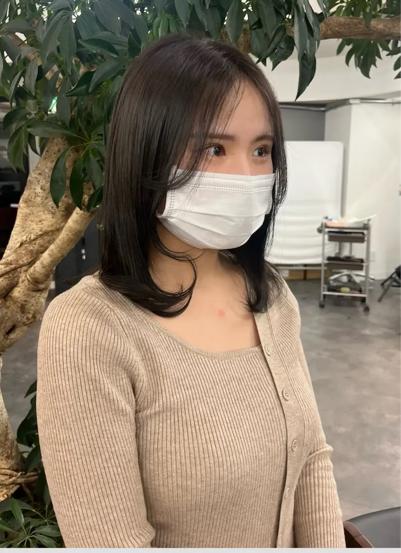 ミディアム レイヤーカット🤍 seriraのヘアスタイル