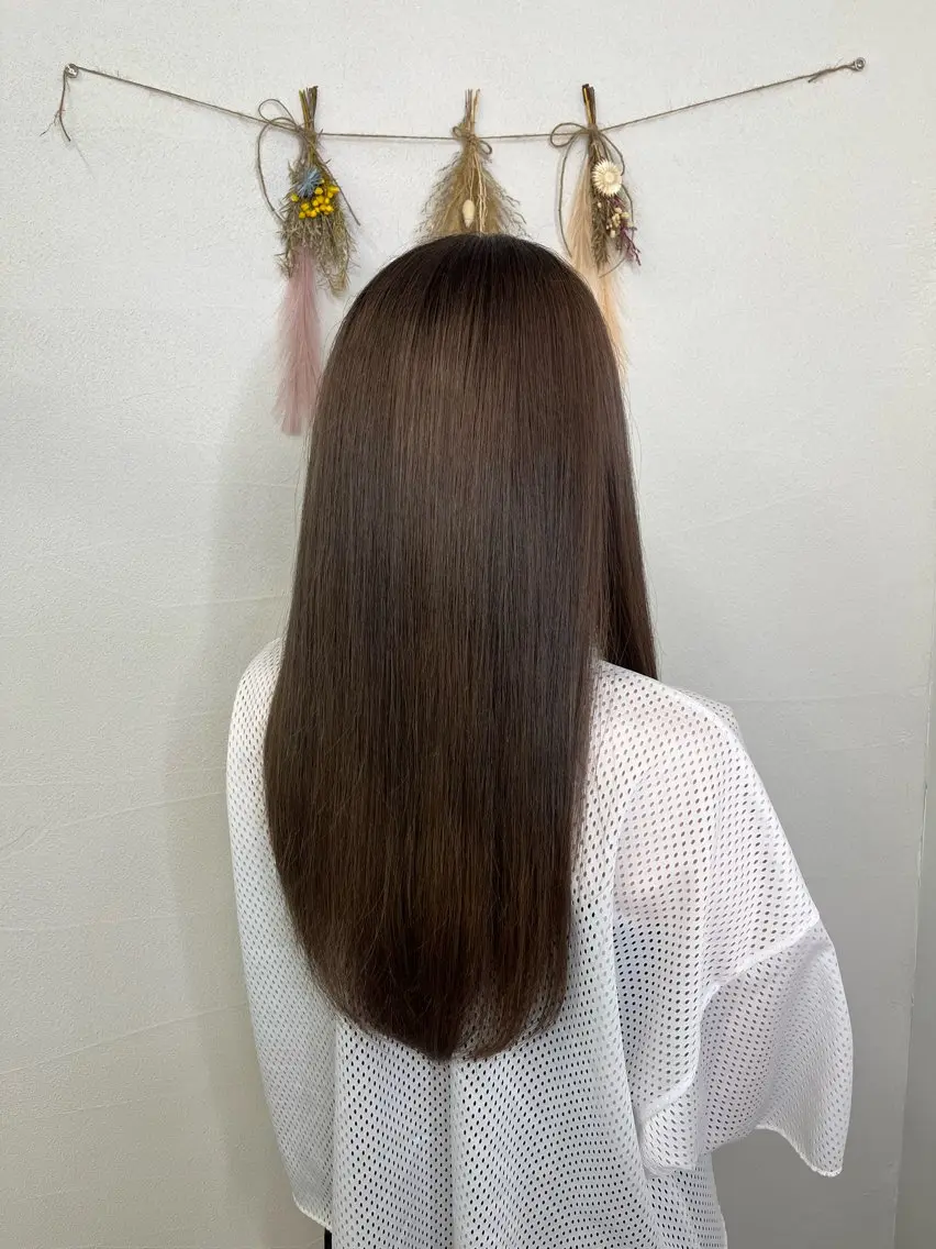 ロング カラー ブラウンカラー COCO .のヘアスタイル