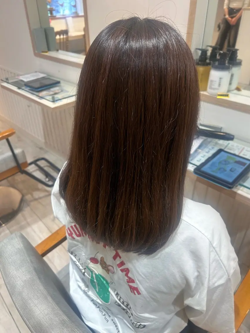 ミディアム カラー ブラウンカラー ピンクカラー ピンクブラウン カット ヘアカラー 大川 夏実のヘアスタイル