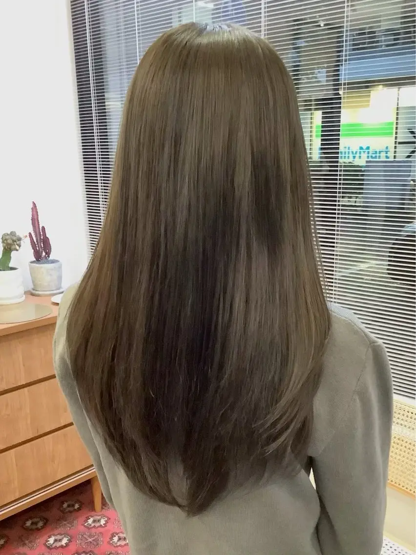 ロング カラー 杉村 南海のヘアスタイル