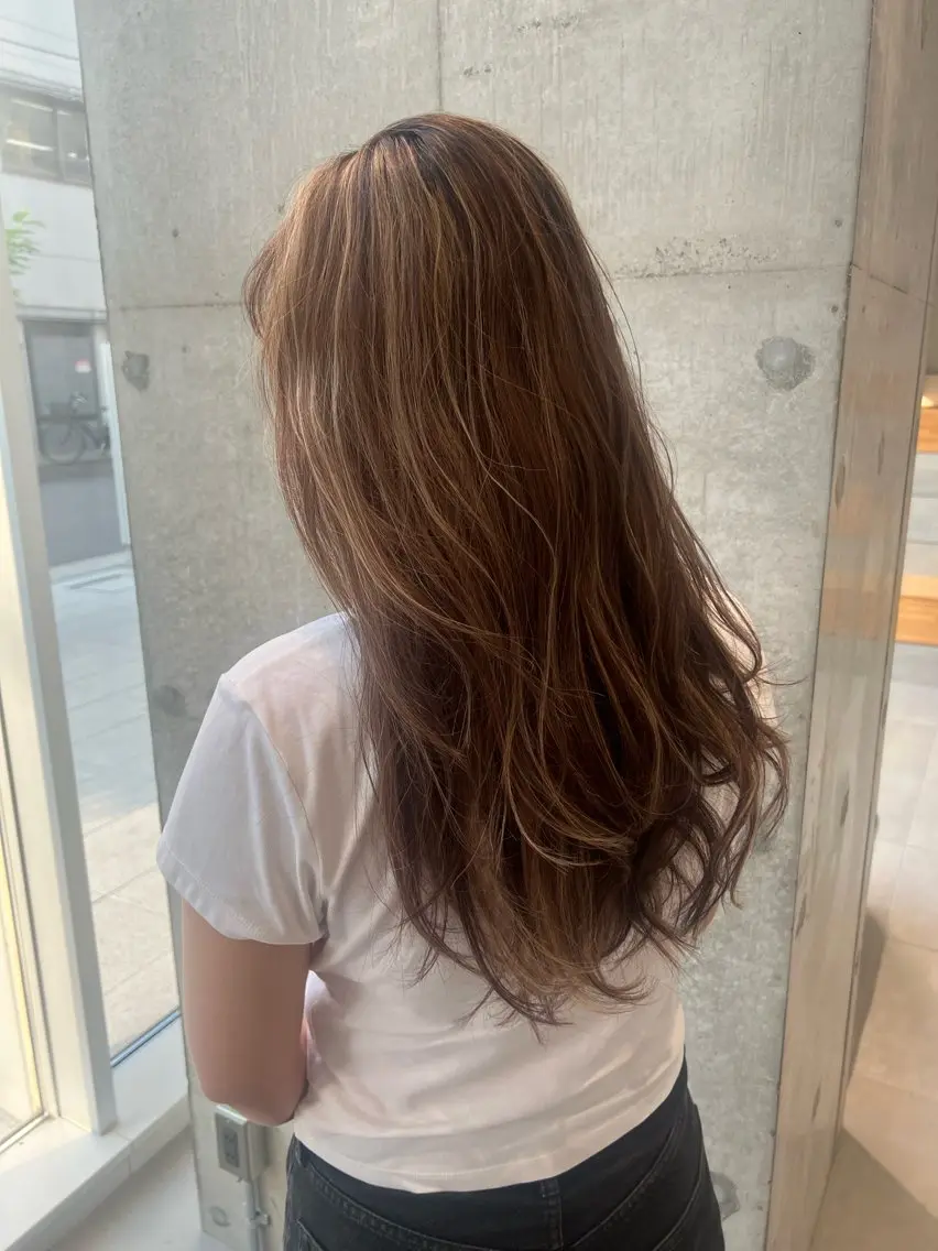 ロング カラー ベージュカラー ハイライトカラー ハイライト カット ヘアカラー トリートメント 吉沢遣人/レイヤー /髪質改善のヘアスタイル