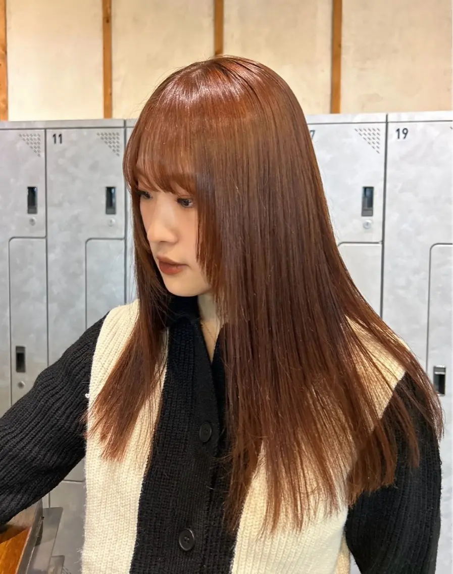 セミロング 顔まわりレイヤー 顔周りカット レイヤーカット 小泉 璃子のヘアスタイル