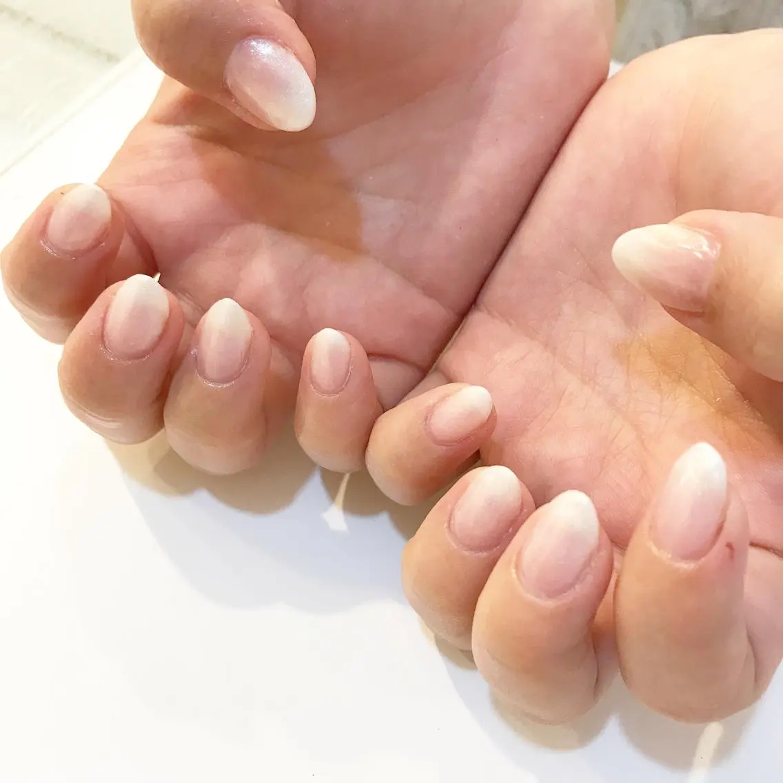 ネイル グラデーション 板垣 綾乃のネイルデザイン