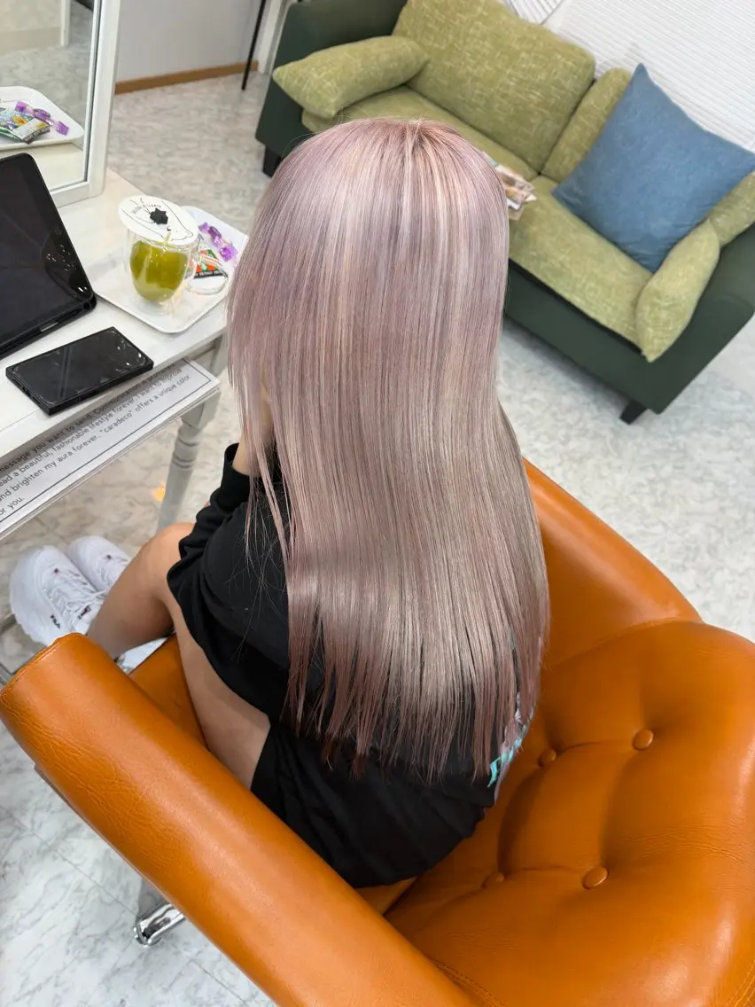 ロング ヘアカラー トリートメント MAEDA YUKIのヘアスタイル