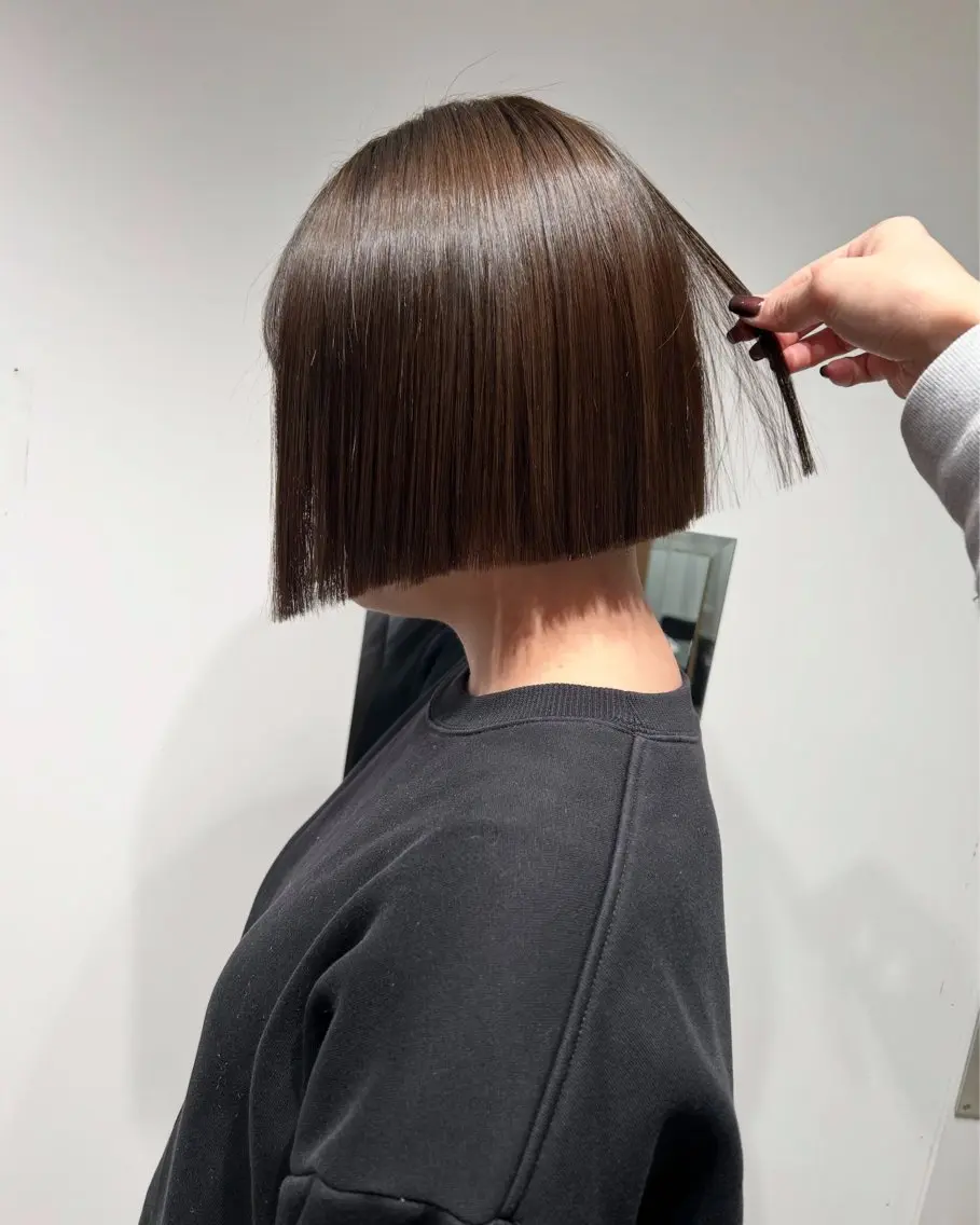 ショート カラー 切りっぱなしボブ ベージュカラー オリーブベージュ ボブ カット ヘアカラー トリートメント ヘッドスパ スキバサミを使わない カット🌼唯🌼のヘアスタイル