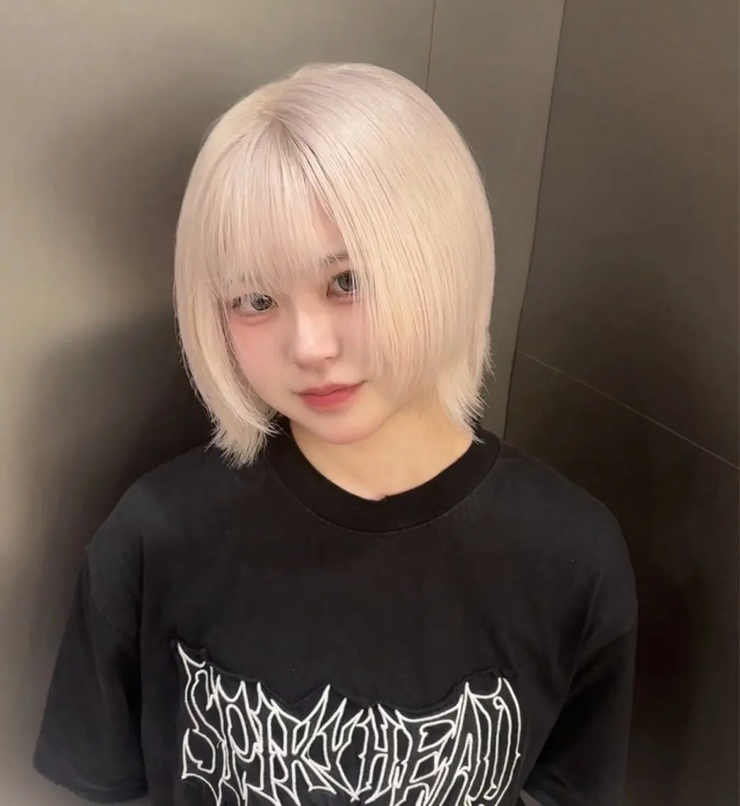 ショート カラー ハイトーン/ブリーチ /カラー🤍すずかのヘアスタイル
